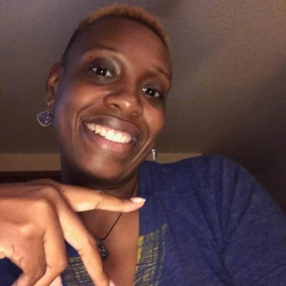 Meet your Posher, Sheera